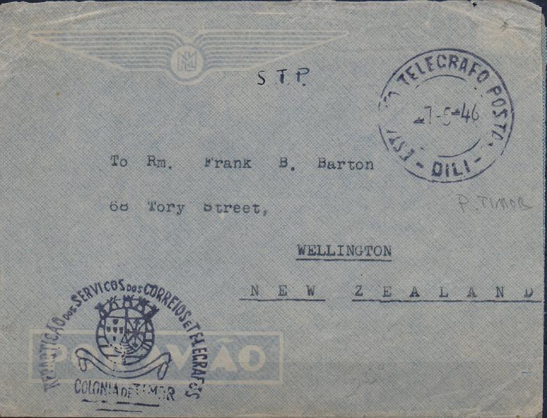 0740 f.jpg -     Lote:    740 (frente)                   Descrição:         1939/45 &mdash; 2.ª Guerra Mundial. Expedição a Timor. Sobrescrito circulado isento de franquia da Estação Telegrafo Postal de Dili (07.05.46) para Wellington. Na frente carimbo batido a preto da "ESTAÇÃO TELEGRAFO POSTAL / DILI". No verso carimbo batido a preto "C. M. T. EXP. / B. T. &mdash; Companhia Mista de Transmissões Expedicionária / Batalhão de Transmissões". MB e MR.        Carta       Valor Base:     &euro; 500,00     Valor Venda:     &euro;      